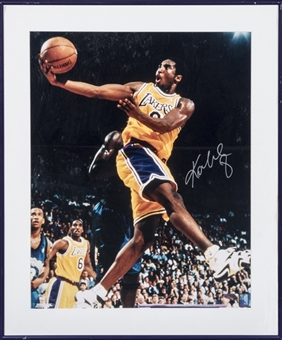 Kobe Bryant Autographed 16x20 Framed Photograph (Steiner)